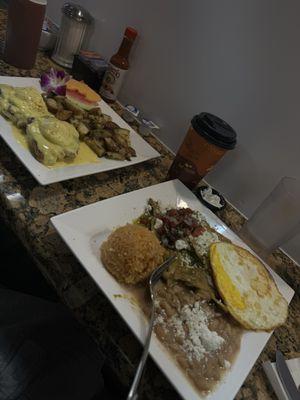 Egg venedict rib eye & green chilaquiles. Fast service , good food