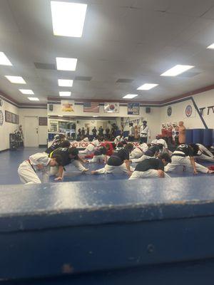 7:10pm Family - Kids white - black