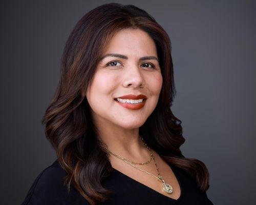 2mm Headshots and Event Photography