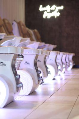 Sleek and modern, post-worthy style