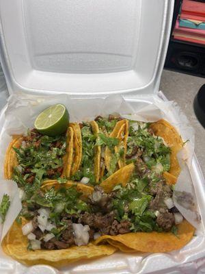 6 tacos all amazing. Asada, Pastor, Chorizo