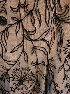 CRINKLED AND CRIMPED SILK LINER