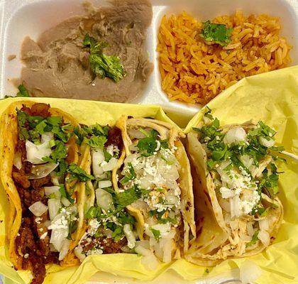 Taco plate (2 Al Pastor on left; 2 chicken on right)