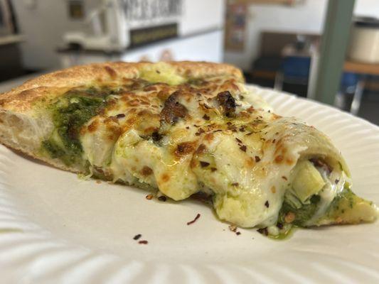Pesto artichoke and feta chicken pizza