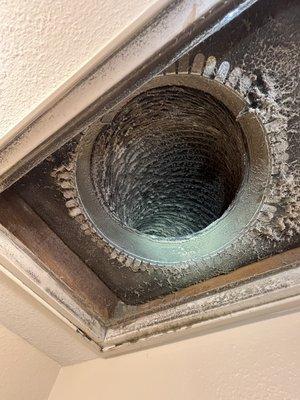 Disgusting air vent return