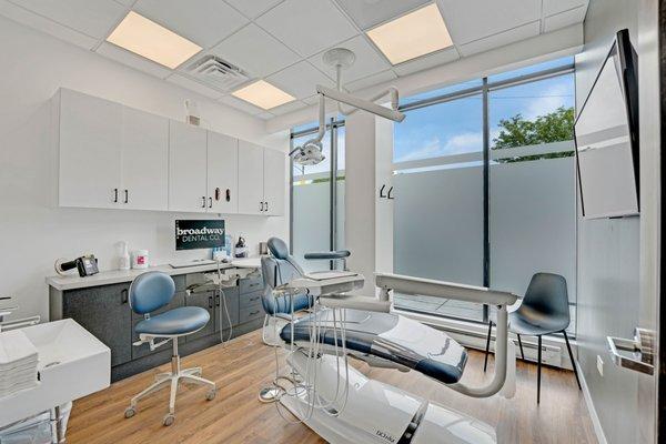 Broadway Dental