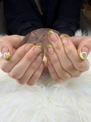 Gold cat-eye almond shape, gold chrome embellishment