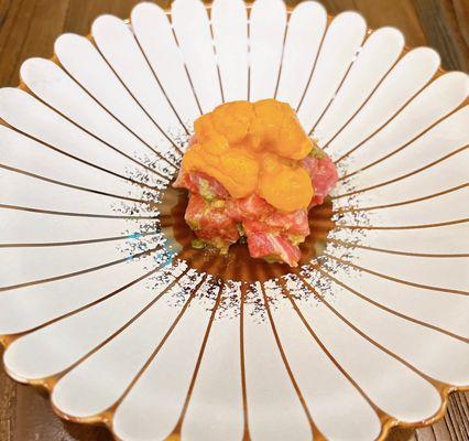 Toro and uni appetizer (special)