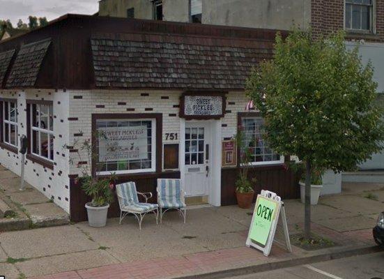 Sweet Pickles Treasures