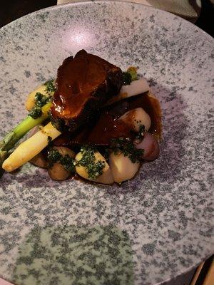 Short rib w green and white asparagus and fingerling potatoes