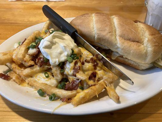 Long Tom Bar And Grill