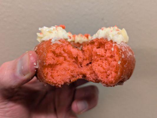 @endoedibles 07/30/24
Pretty in Pink - Glazed Pink Velvet Cake, Cream Cheese Buttercream