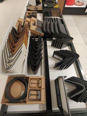 Love how they organized the men's wallets