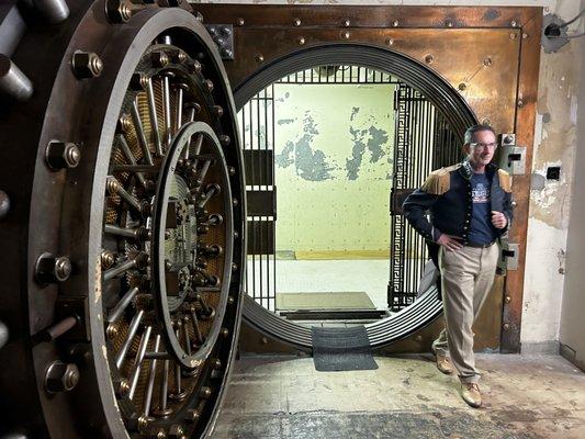 Adlib Luxury Tours & Transportation