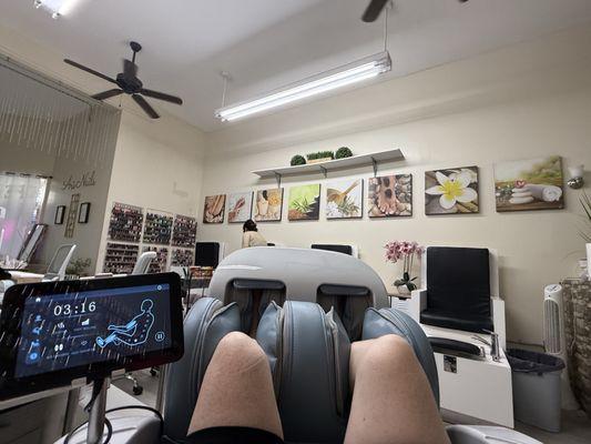 No massage chairs for the pedi chair but she does have a killer massage chair!!!!! Let's go!