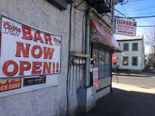 Dinsha Bar & Grill