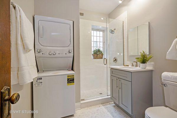 Beautiful bathroom in Hyde park