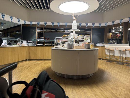Lufthansa Lounge