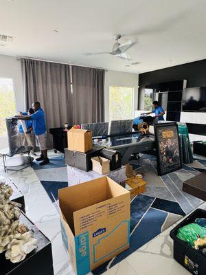 Miles Delivery & Movers