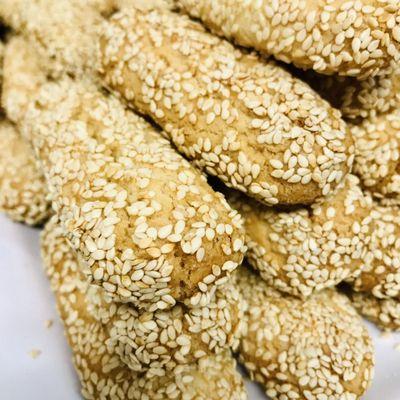 Sesame Regina cookies