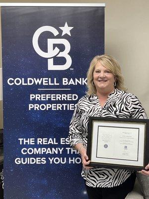 Beverly Moss Mcfayden - Coldwell Banker