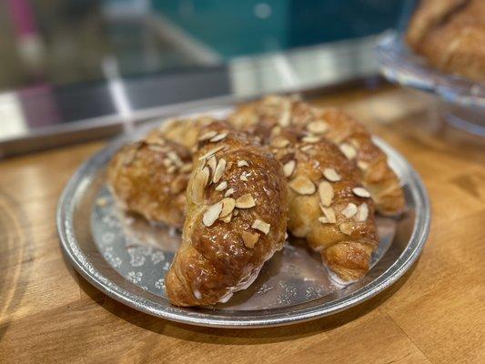 Icon Donuts & Sweetery- Cedar Falls