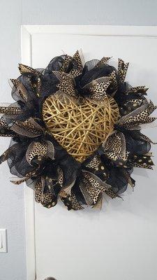 Festive Wreath Designs By Lisa Nicholas