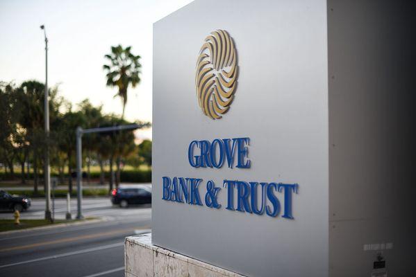 Grove Bank & Trust