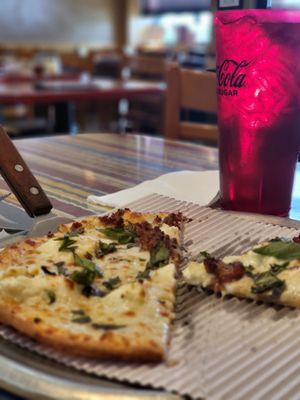 Two Mamas' Gourmet Pizzeria