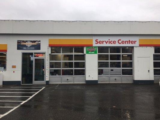 Service center connected to the shell station on second street.