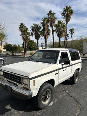 Willy's Auto Body & Paint