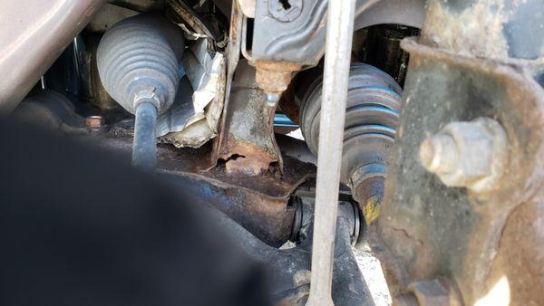 Rusted/rotted through passenger side front subframe pic 2