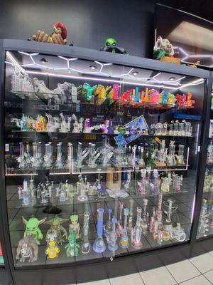 Hi- Q Cigars Vapes & Exotics