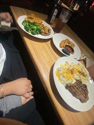 Applebee's Grill + Bar