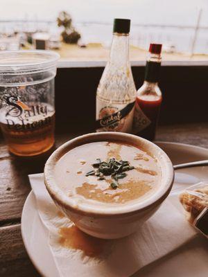 Salty Pelican Bar & Grill