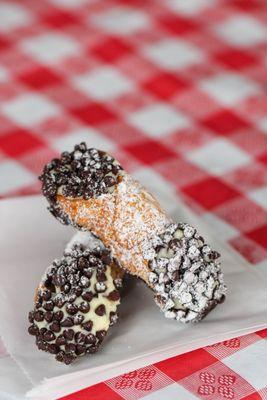 Original Cannoli -- INCREDIBLE!