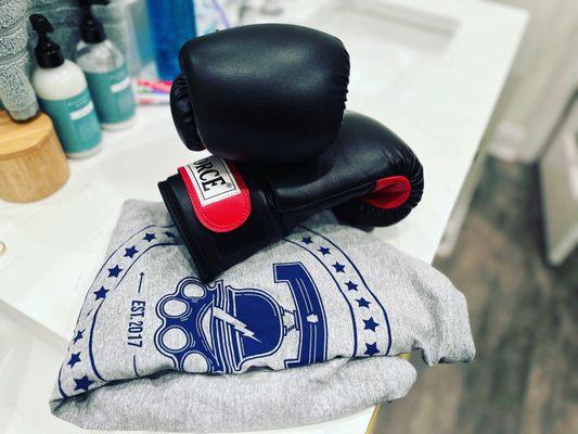 Free shirt with sign up. Then you purchase the starter kit.