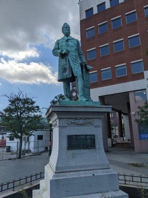 Sam Sloan Statue, Hoboken