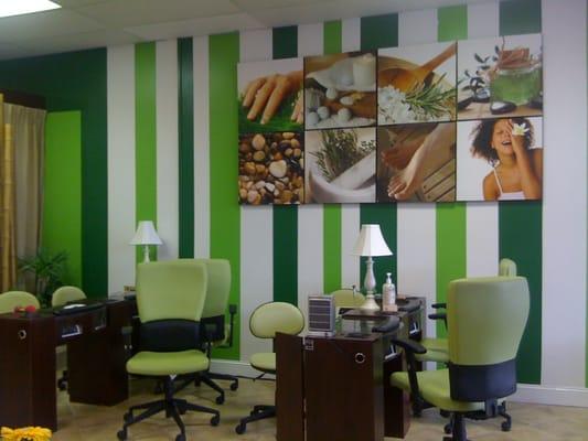 Color Nails & Spa