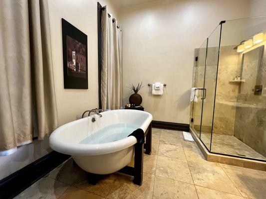 Room at the Trinity Hotel