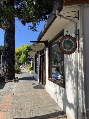 Alterations By Tuyen