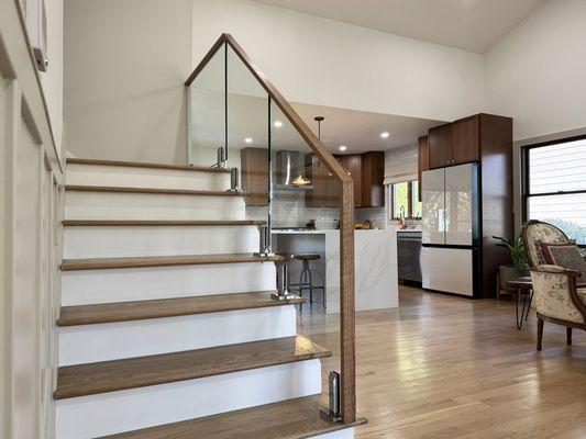 Transcend Wood & Glass Railing