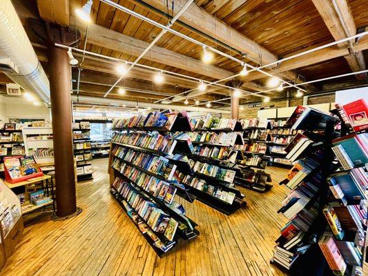 Sandmeyer's Bookstore