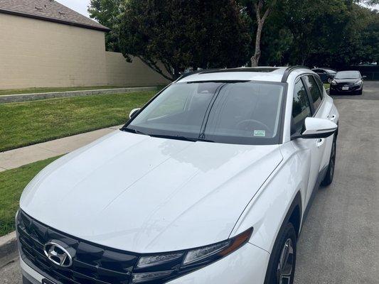 Full windshield replacement