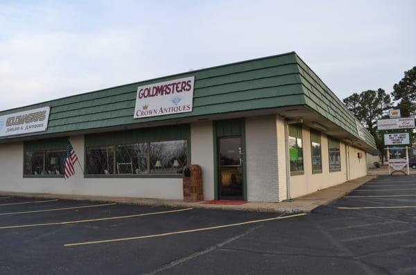 GOLDMASTERS STORE FRONT