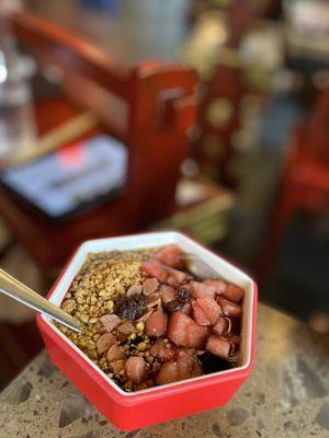 Brown sugar iced pudding with seasonal fruits