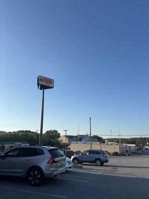 Tesla Supercharger, South Chattanooga, TN