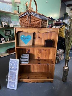 His & Hers thrift shop