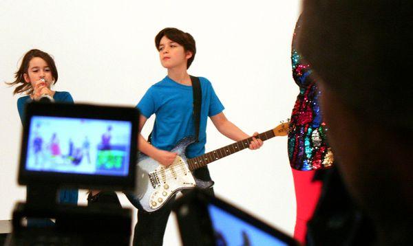 Arthur & Roo making a kids' music video