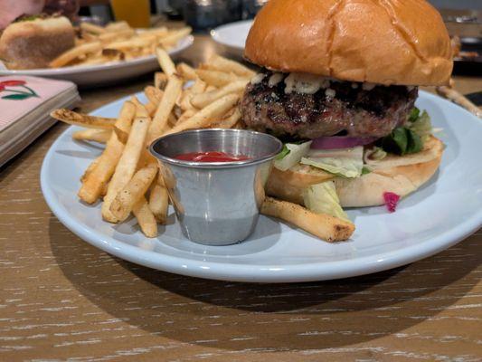 Great burger - forgot the bacon i ordered